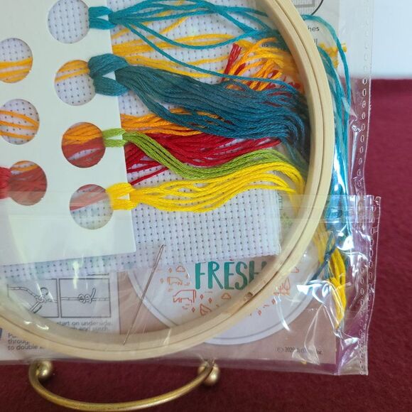 Art Skills Crafter's Closet "Farm Fresh" Rustic Farm Style Embroidery Kit NWT - Picture 10 of 16